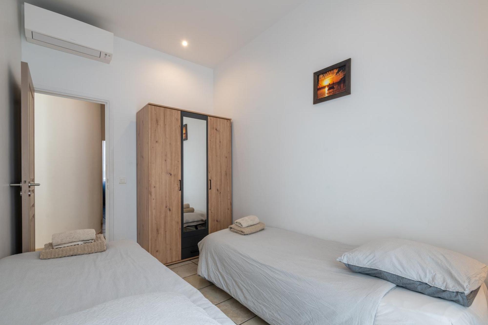 "Le Zen" By Enjoynice, Central Spacious Apartment With Airco, Beach At 10 Min Exterior photo